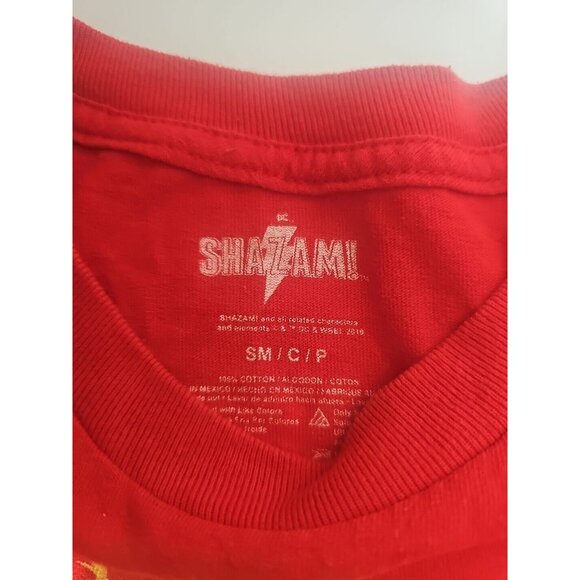 DC Comics Shazam! T-Shirt Red Size Small - Picture 3 of 6